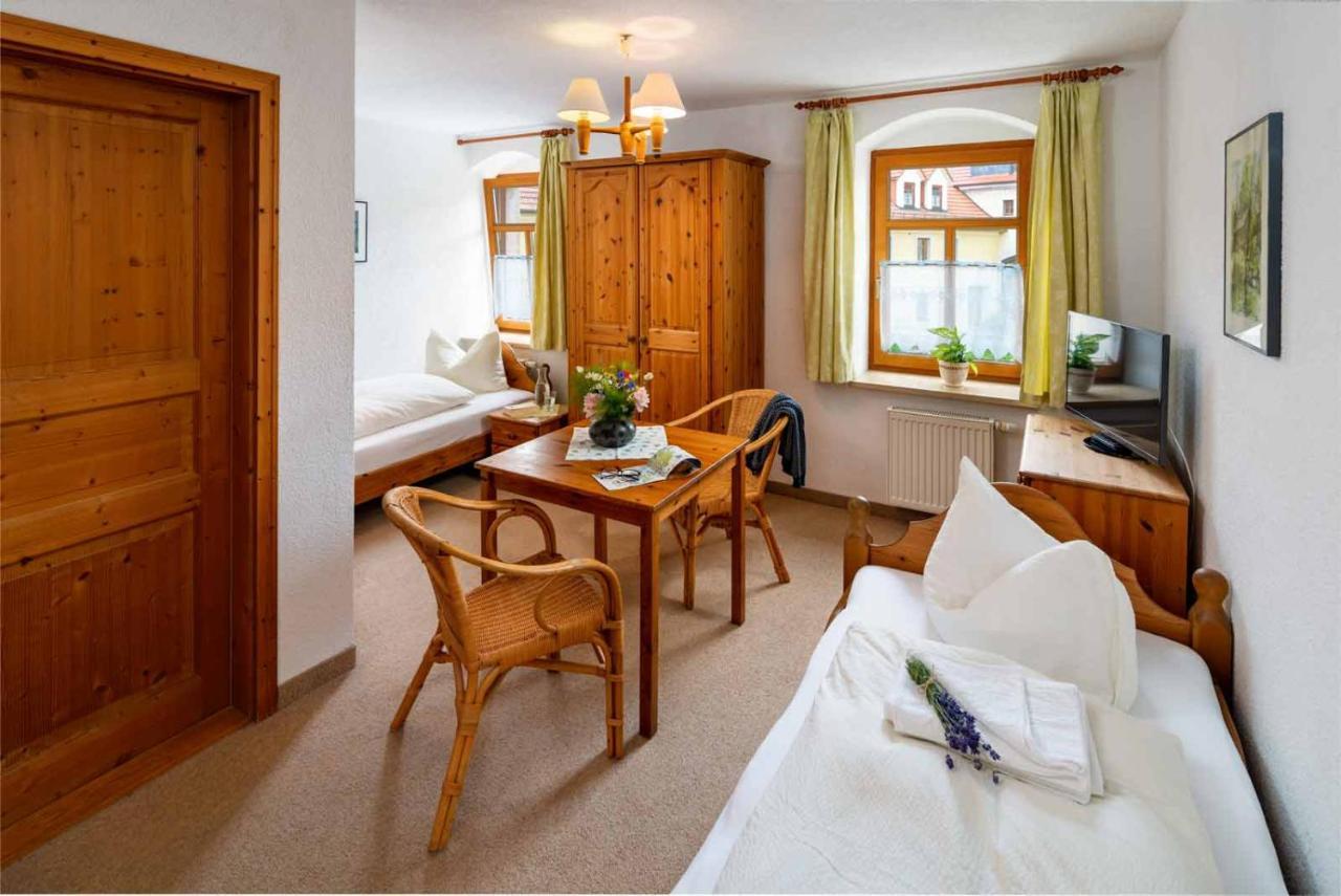 Hotel Gut Wildberg Mit Badeteich 3*